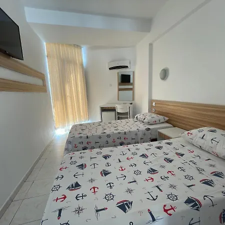 Status 2* Φετιγιέ