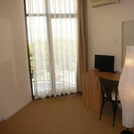 Status Ξενοδοχείο Φετιγιέ