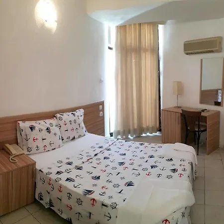 Status 酒店 费特希耶