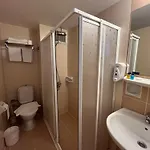 Ξενοδοχείο Status Φετιγιέ