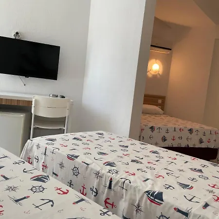 Hotel Status 2*