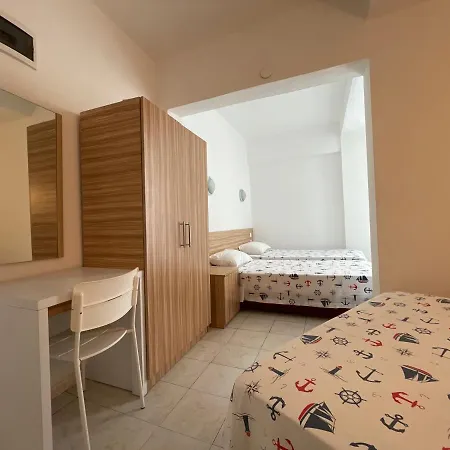 Hotel Status