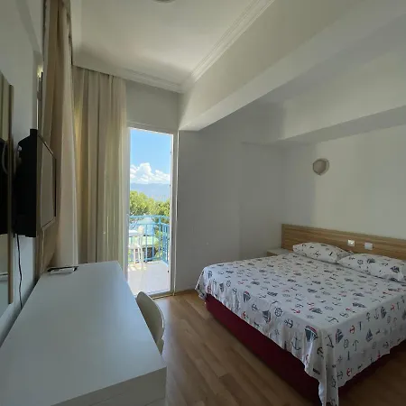Status Hotel 2*